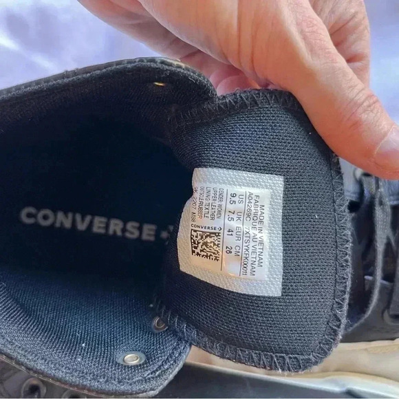 Leather Converse All Stars - Size 9.5 - Picture 5 of 5